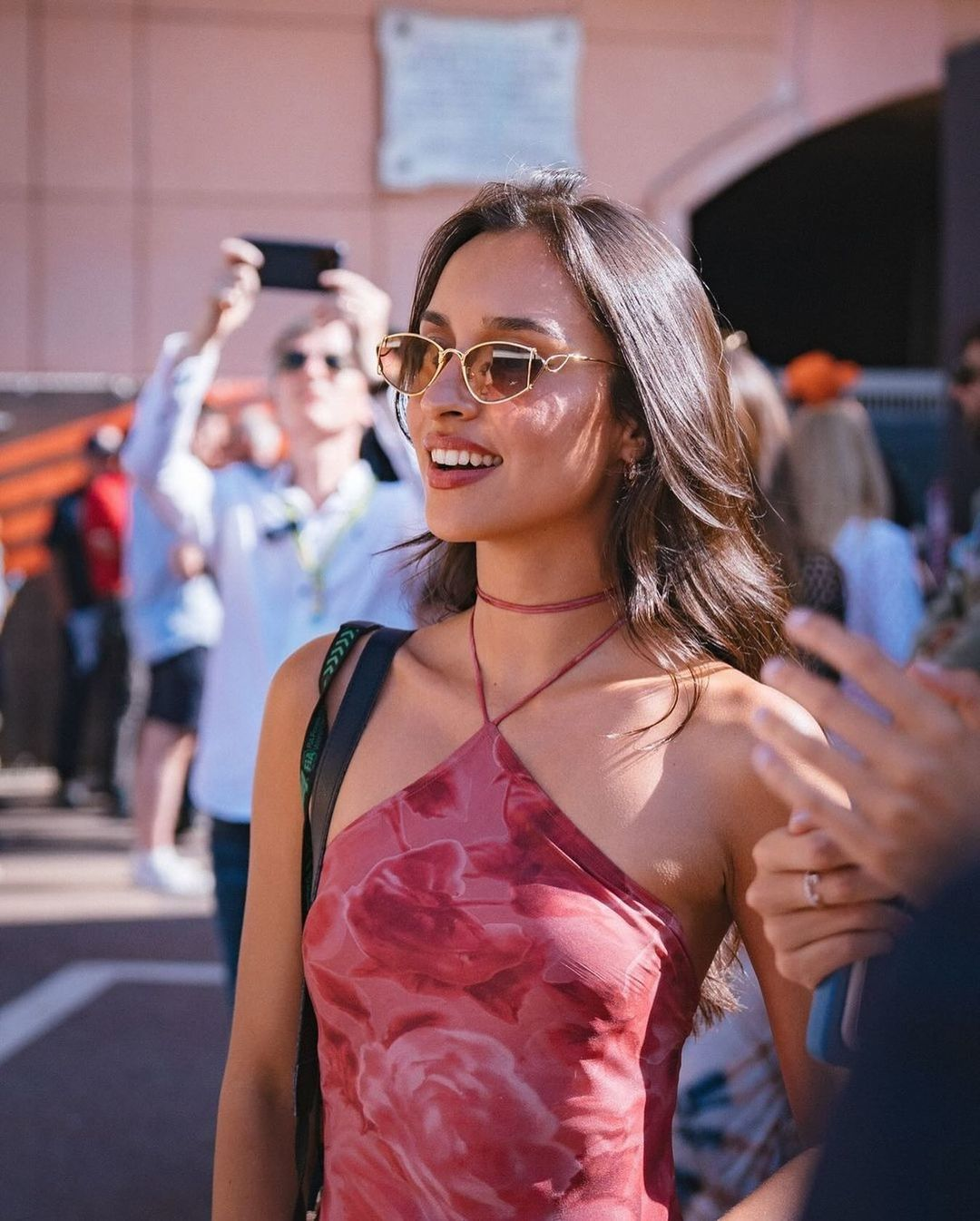 “Alexandra Saint Mleux Outfit Inspo: recrie os looks dela com peças da SHEIN”